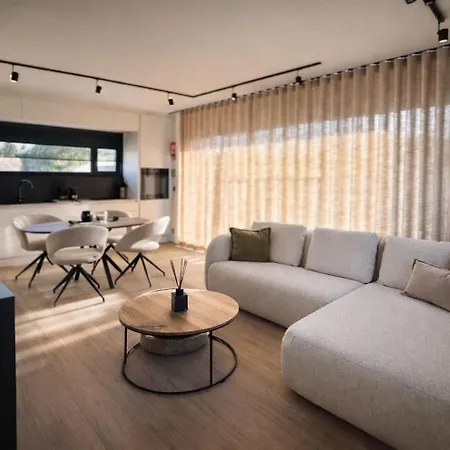 Nature Village - Ephelia N°29 - 4 Personnes Avec Jacuzzi Jaktstuga Bullange