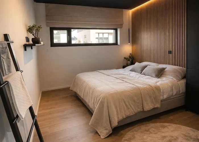 Nature Village - Ephelia N°29 - 4 Personnes Avec Jacuzzi * Bullange